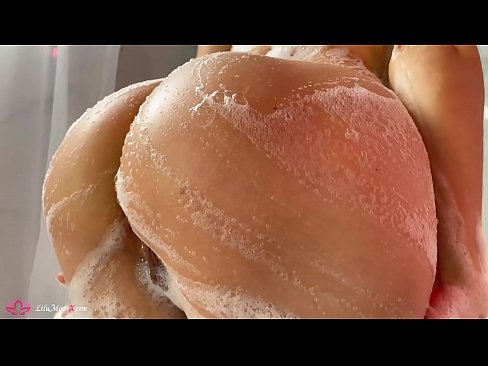 ❤️ Brunetta masturba la figa con il vibratore fino ad un intenso orgasmo sotto la doccia ❤ Video di sessoal it.novoporn.ru ❌