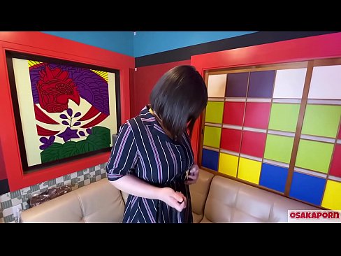 ❤️ Puttana giapponese con grandi tette si masturba con sex toys e ha un orgasmo. Parla in un'intervista della sua esperienza di scopata. Tette enormi e figa pelosa che geme forte. Osakaporn ❤ Video di sessoal it.novoporn.ru ❌